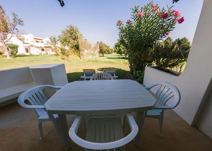 With 2 Bedrooms In Balaia, Olhos De água, Apartamento Albufeira
