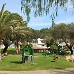 With 2 Bedrooms In Balaia, Olhos De Agua, * 阿尔布费拉